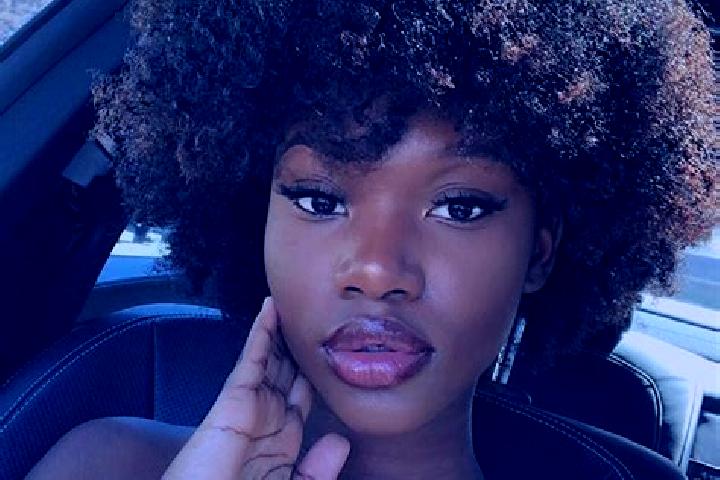 Piper, 25, a black brown-eyed ebony companion based in Goa. Offering 69, Party Girl, Massage. Available for incall and outcall, overnight bookings available.