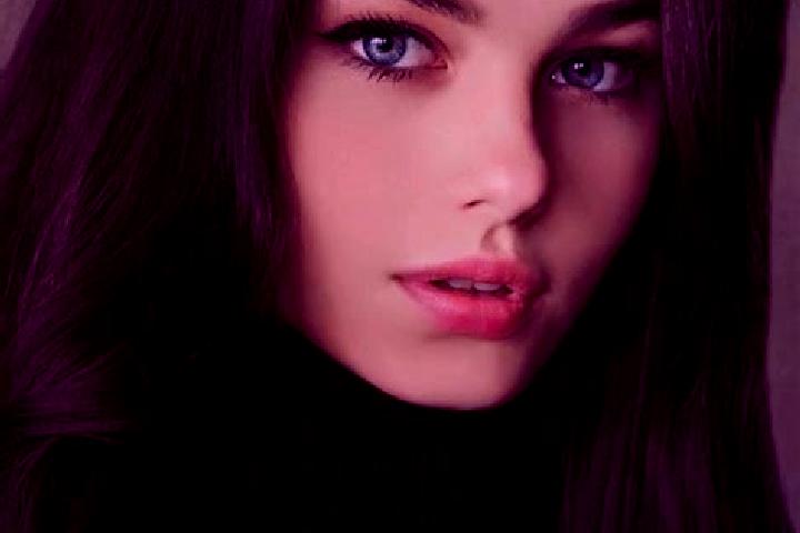Piper, 25, a black dark-eyed caucasian companion based in CIM. Offering BDSM, Duos, GFE. Available for incall and outcall, overnight bookings available.