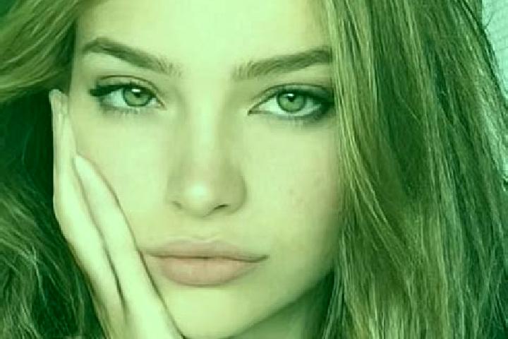 Piper, 25, a brunette green-eyed caucasian companion based in Horinchovo. Offering Deep French Kissing, Erotic Massage, GFE, Massage. Available for incall an...