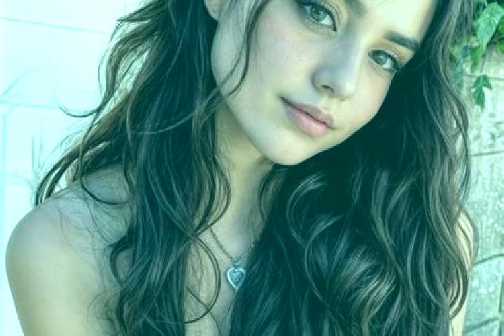 Piper, 25, a brunette hazel-eyed slavic companion based in Blystova. Offering Couples, Erotic Massage, Dinner Date, Travel Companion. Available for incall an...