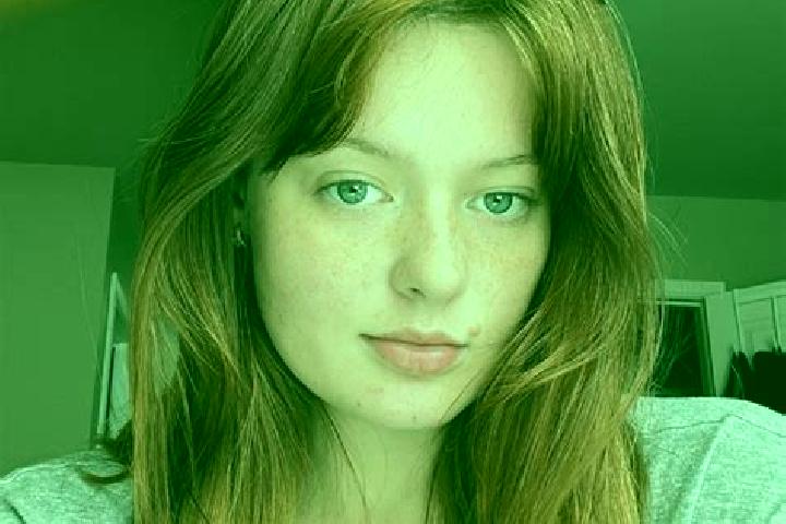 Piper, 25, a chestnut grey-eyed caucasian companion based in Santa Cruz. Offering Tantra, A-Level, Domination, Travel Companion, Girlfriend Experience. Avail...