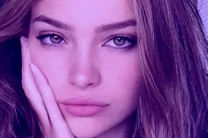 Piper, 25, a dark blonde hazel-eyed mediterranean companion based in Valderies. Offering Party Girl, Couples, Girlfriend Experience, Deep French Kissing, Tra...