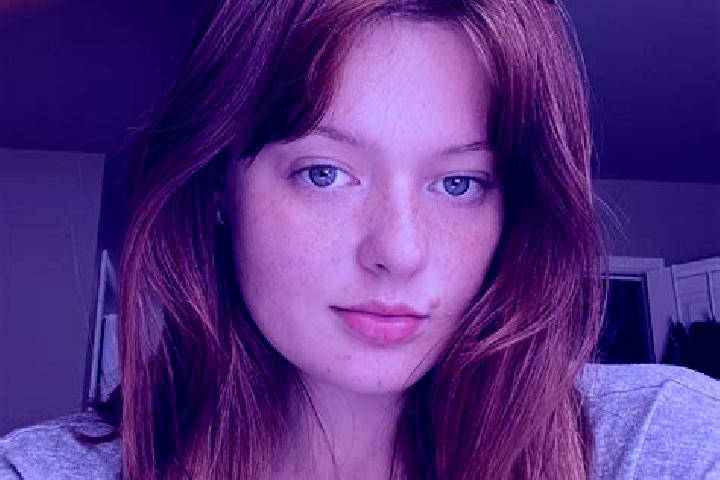 Piper, 26, a auburn amber-eyed ebony companion based in Vanchikivtsi. Offering Massage, Overnight, OWO. Available for incall and outcall, day and evening dates.