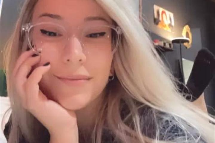 Piper, 26, a blonde dark-eyed indian companion based in Cassano d Adda. Offering Duos, Domination, Overnight, Girlfriend Experience, Travel Companion. Availa...