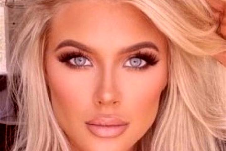 Piper, 26, a platinum blonde amber-eyed ebony companion based in Hornindal. Offering Tantra, Prostate Massage, GFE, Duos. Available for incall and outcall, d...