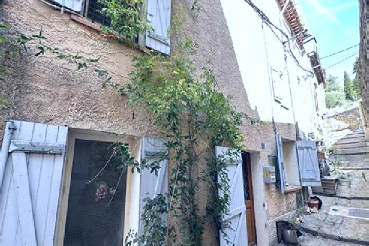Piper, 26 — Escort in Camps-la-Source, France