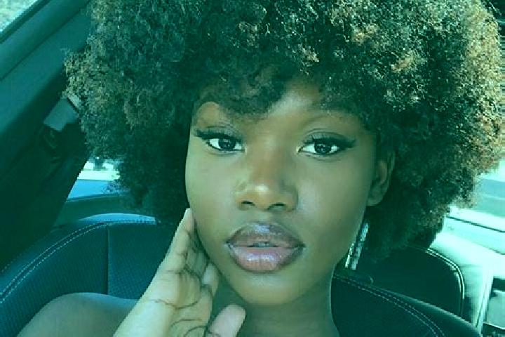 Piper, 27, a black brown-eyed ebony companion based in Kinwat. Offering Party Girl, Travel Companion, Dinner Date, Tantra, BDSM. Available for incall and out...