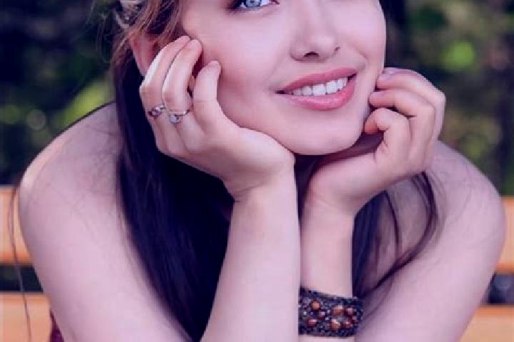 Piper, 27, a chestnut blue-eyed asian companion based in Sonipat. Offering Duos, BDSM, Travel Companion. Available for incall and outcall, day and evening da...