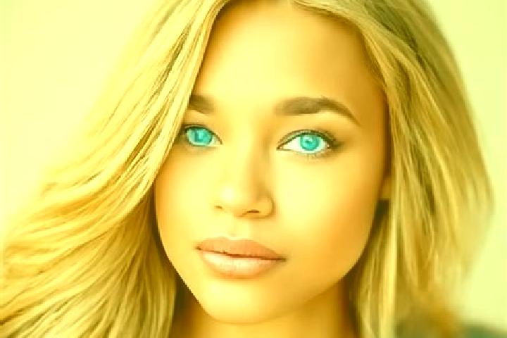 Piper, 27, a chestnut blue-eyed latina companion based in Tsybuleve. Offering Girlfriend Experience, OWO, 69, Couples, Roleplay. Available for incall and out...