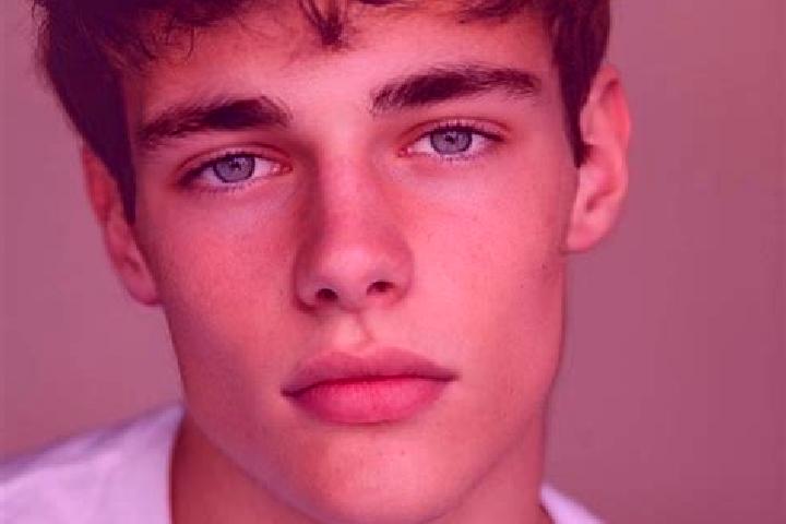 Piper, 27, a chestnut brown-eyed caucasian companion based in Costa di Serina. Offering OWO, Travel Companion. Available for incall and outcall, day and even...