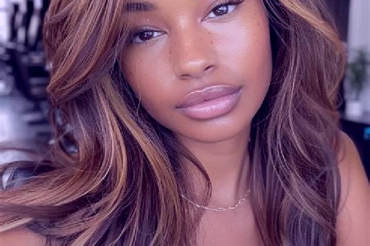 Piper, 27, a dark blonde amber-eyed mixed companion based in Ciumani. Offering A-Level, CIM, Massage. Available for incall and outcall, day and evening dates.