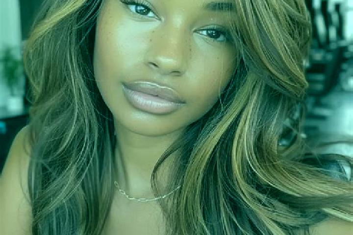 Piper, 27, a dark blonde dark-eyed mixed companion based in Jonadi. Offering Striptease, GFE, Deep French Kissing, Duos. Available for incall and outcall, ov...