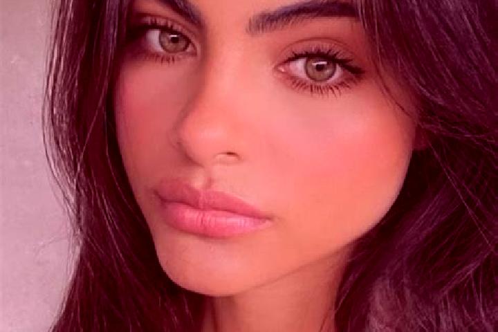 Piper, 27, a red dark-eyed indian companion based in Alanga. Offering Prostate Massage, Domination, Party Girl, 69. Available for incall and outcall, overnig...