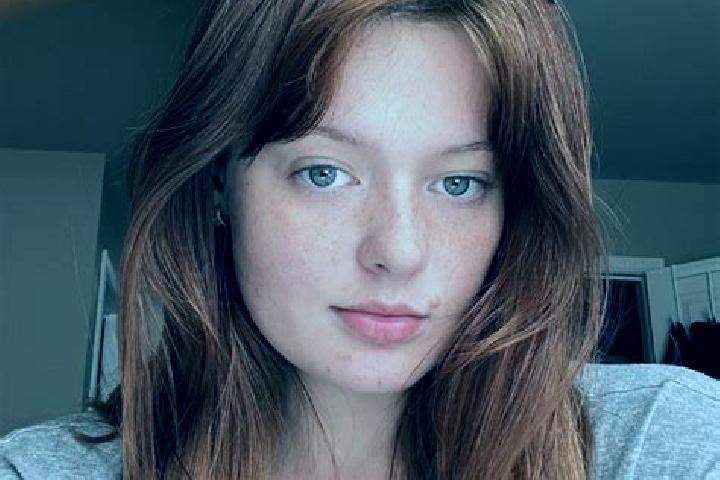 Piper, 27, a red grey-eyed mixed companion based in Mykilske. Offering Girlfriend Experience, Overnight, Travel Companion. Available for incall and outcall, ...