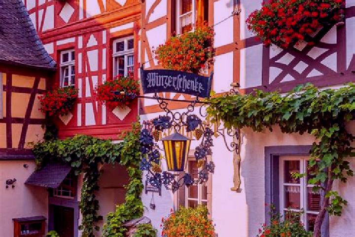 Piper, 27 — Escort in Bortlingen, Germany