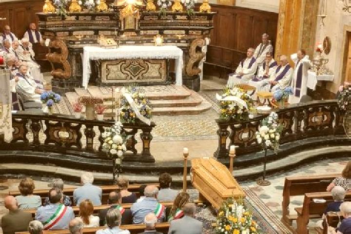Piper, 27 — Escort in Sala Biellese, Italy