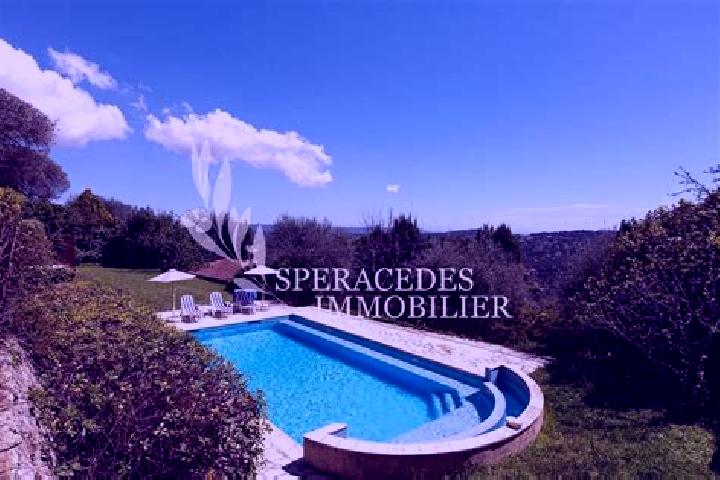 Piper, 27 — Escort in Speracedes, France