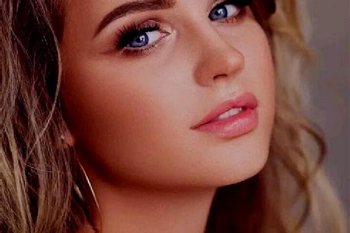 Piper, 28, a dark blonde blue-eyed european companion based in Oulad Yaich. Offering OWO, Fetish. Available for incall and outcall, day and evening dates.