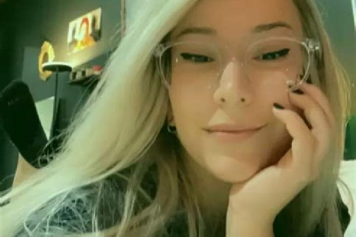 Piper, 29, a blonde amber-eyed indian companion based in Sena. Offering Erotic Massage, Girlfriend Experience, Tantra, 69, Deep French Kissing. Available for...