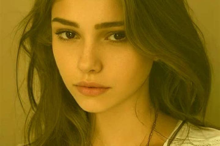 Piper, 29, a chestnut grey-eyed slavic companion based in Fougeres-sur-Bievre. Offering Dinner Date, Fetish, Striptease, Prostate Massage, Tantra. Available ...
