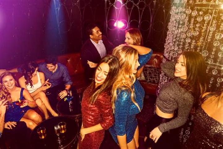 Piper, 29, a red amber-eyed latina companion based in Osiglia. Offering Deep French Kissing, Striptease, Overnight, BDSM, Party Girl. Available for incall an...