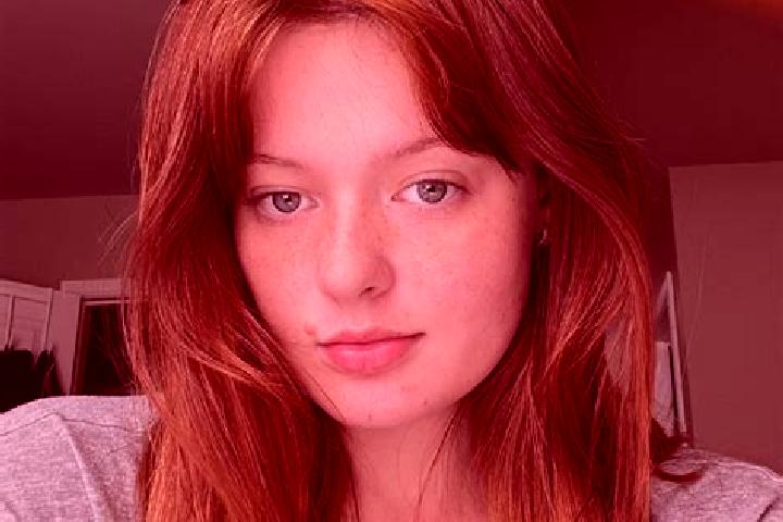 Piper, 29, a red grey-eyed european companion based in Alsemberg. Offering 69, GFE, Erotic Massage. Available for incall and outcall, day and evening dates.