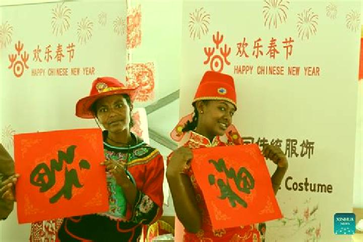 Piper, 29 — Escort in Fangqiang, China