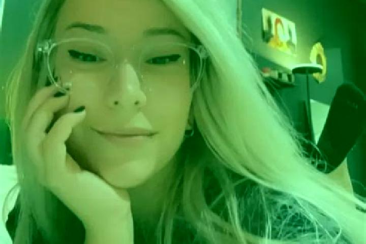 Piper, 30, a blonde amber-eyed mixed companion based in Montataire. Offering BDSM, Fetish, Dinner Date. Available for incall and outcall, overnight bookings ...