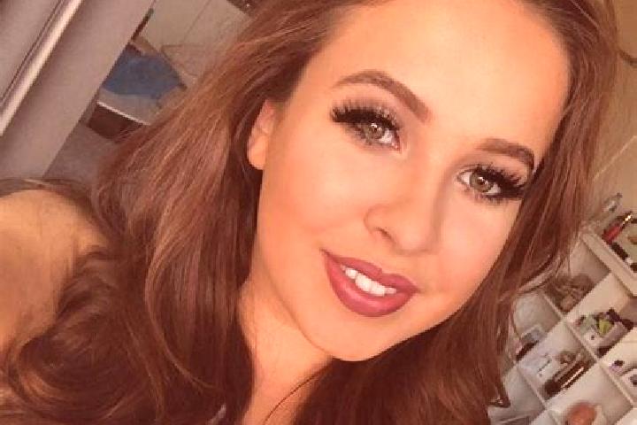 Piper, 30, a brunette brown-eyed european companion based in Sao Sebastiao da Bela Vista. Offering OWO, Erotic Massage, Domination, Party Girl, Travel Compan...