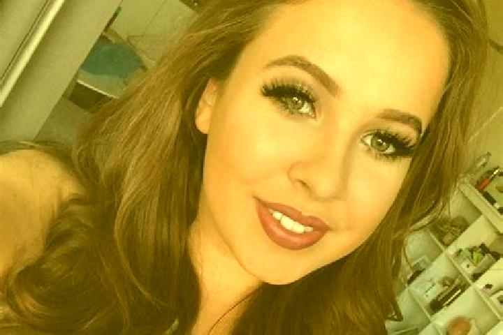 Piper, 30, a brunette grey-eyed mixed companion based in Iuna. Offering OWO, Striptease, Dinner Date, Party Girl, Massage. Available for incall and outcall, ...