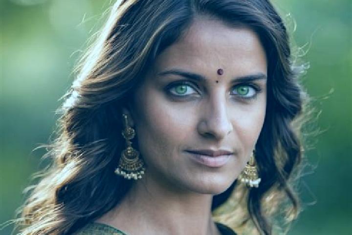 Piper, 30, a chestnut green-eyed indian companion based in Pambasso. Offering Party Girl, Tantra. Available for incall and outcall, day and evening dates.