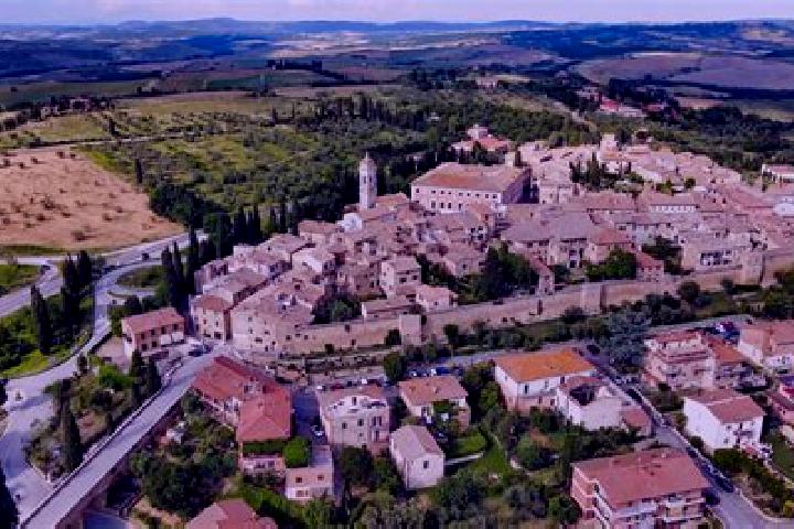 Piper, 30 — Escort in Corvino San Quirico, Italy