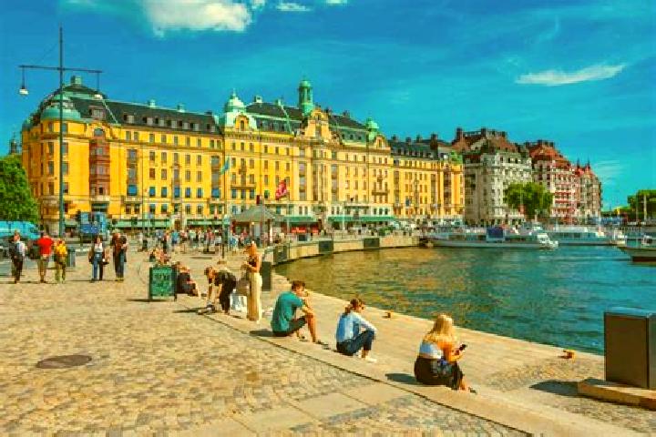 Piper, 30 — Escort in OEverhaerde, Sweden