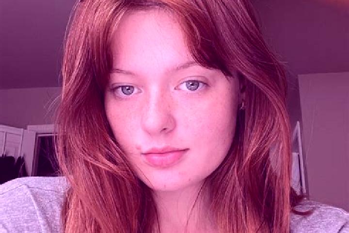 Piper, 31, a auburn grey-eyed latina companion based in Zlatoustove. Offering OWO, GFE, Fetish, 69, Deep French Kissing. Available for incall and outcall, da...