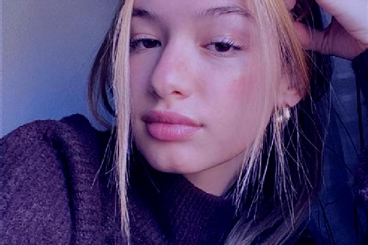 Piper, 31, a blonde brown-eyed caucasian companion based in Chaulnes. Offering Deep French Kissing, Couples, Domination, Dinner Date. Available for incall an...