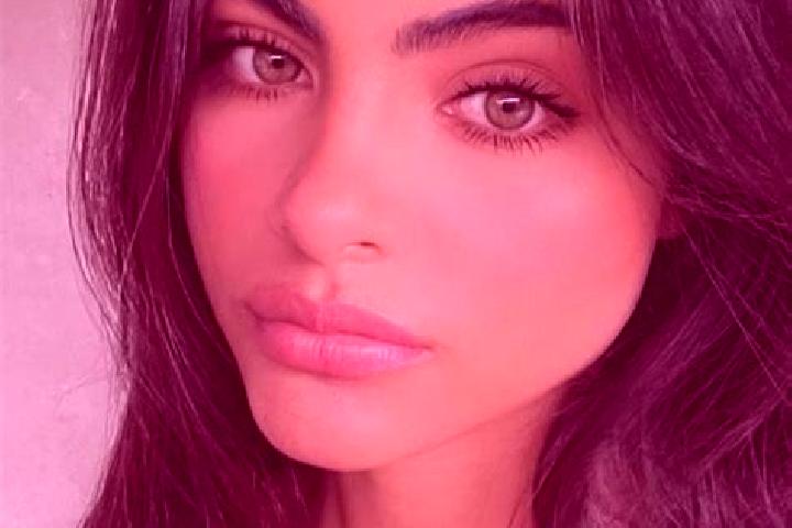Piper, 31, a brunette dark-eyed indian companion based in El Chalahuite. Offering Party Girl, Duos, OWO, 69, Massage. Available for incall and outcall, overn...