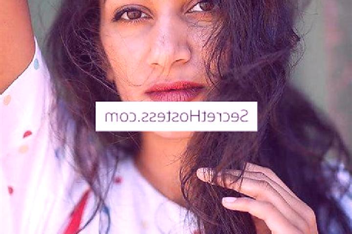 Piper, 32, a black dark-eyed indian companion based in Horam. Offering Fetish, Party Girl, BDSM. Available for incall and outcall, overnight bookings available.
