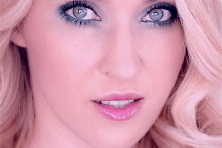 Piper, 33, a blonde green-eyed indian companion based in San Francisco Zapotitlan. Offering Party Girl, Domination, CIM. Available for incall and outcall, ov...