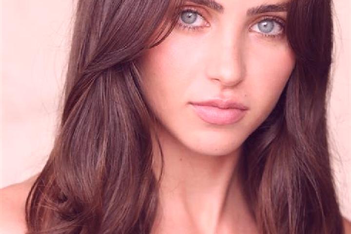 Piper, 33, a brunette blue-eyed caribbean companion based in Cradock. Offering Party Girl, Overnight, Dinner Date. Available for incall and outcall, day and ...