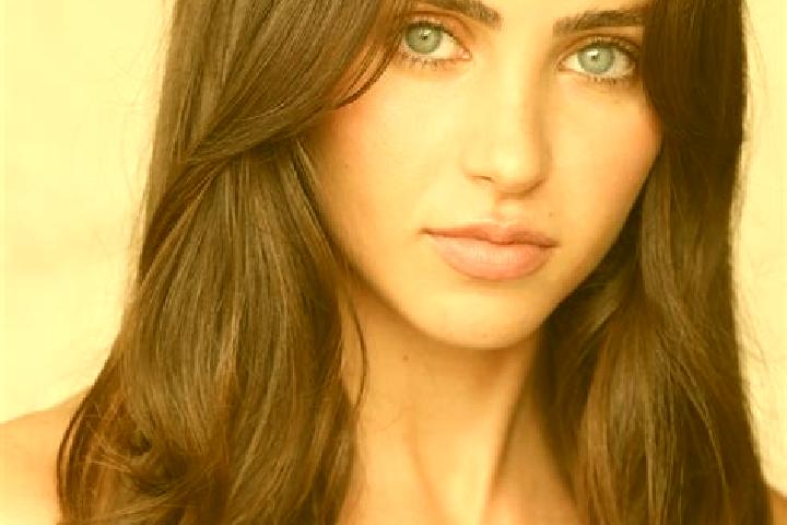 Piper, 33, a brunette blue-eyed latina companion based in Kakau. Offering Roleplay, Overnight, 69. Available for incall and outcall, day and evening dates.