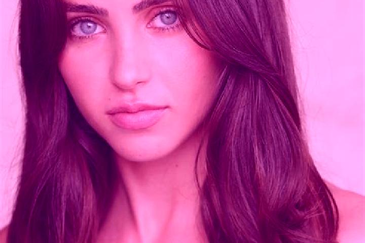 Piper, 33, a brunette dark-eyed mediterranean companion based in Tamanaimahu. Offering Erotic Massage, A-Level, Party Girl. Available for incall and outcall,...