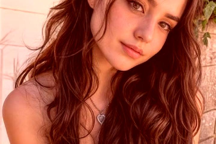 Piper, 33, a red hazel-eyed middle eastern companion based in Ocean Gate. Offering Deep French Kissing, Party Girl, CIM, Girlfriend Experience. Available for...