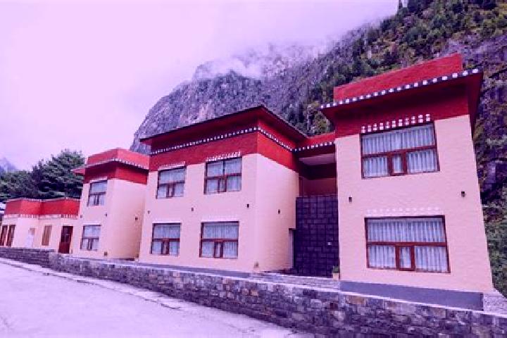 Piper, 33 — Escort in Chame, Nepal