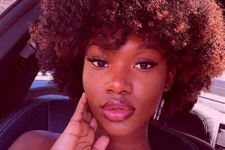 Piper, 34, a black dark-eyed ebony companion based in Chirnogi. Offering OWO, Prostate Massage, Domination. Available for incall and outcall, day and evening...