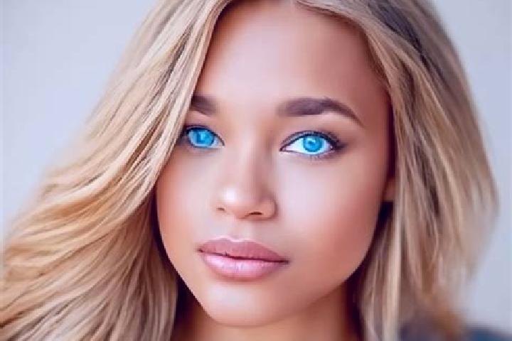 Piper, 34, a blonde blue-eyed latina companion based in Unterlangkampfen. Offering CIM, Fetish, Tantra. Available for incall and outcall, day and evening dates.