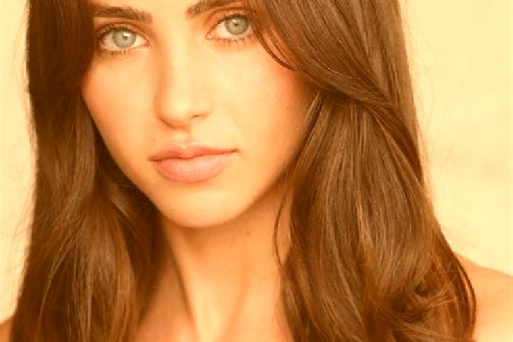 Piper, 34, a brunette brown-eyed latina companion based in Courtois-sur-Yonne. Offering GFE, BDSM, OWO, Striptease. Available for incall and outcall, day and...