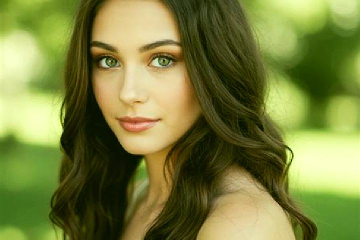 Piper, 34, a brunette hazel-eyed caucasian companion based in Novoul yanovsk. Offering Duos, Girlfriend Experience, Tantra, Party Girl. Available for incall ...