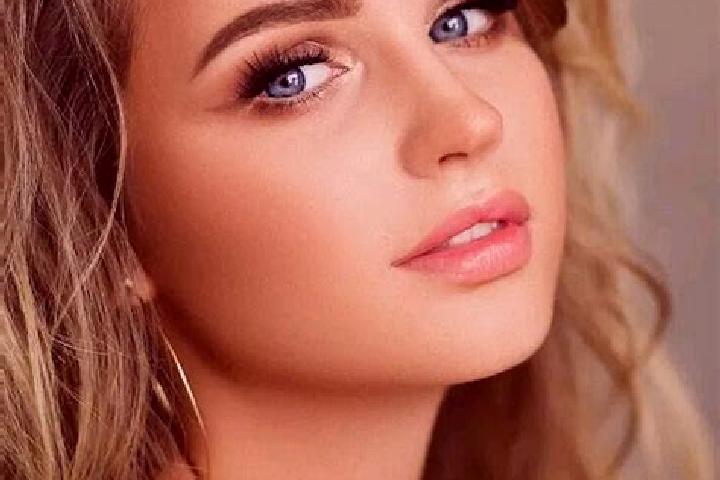 Piper, 34, a dark blonde blue-eyed ebony companion based in Menthon-Saint-Bernard. Offering Prostate Massage, Domination, Dinner Date. Available for incall a...