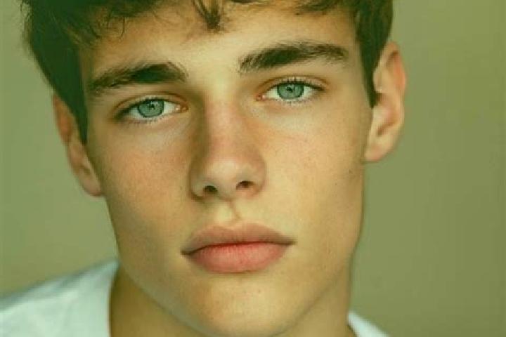 Piper, 34, a red dark-eyed caucasian companion based in Wauthier-Braine. Offering Overnight, Massage, Couples. Available for incall and outcall, day and even...