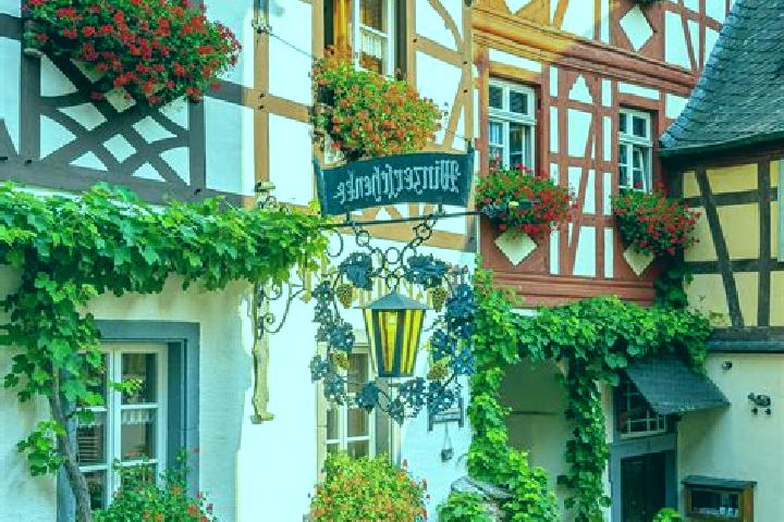 Piper, 34 — Escort in Berenbach, Germany
